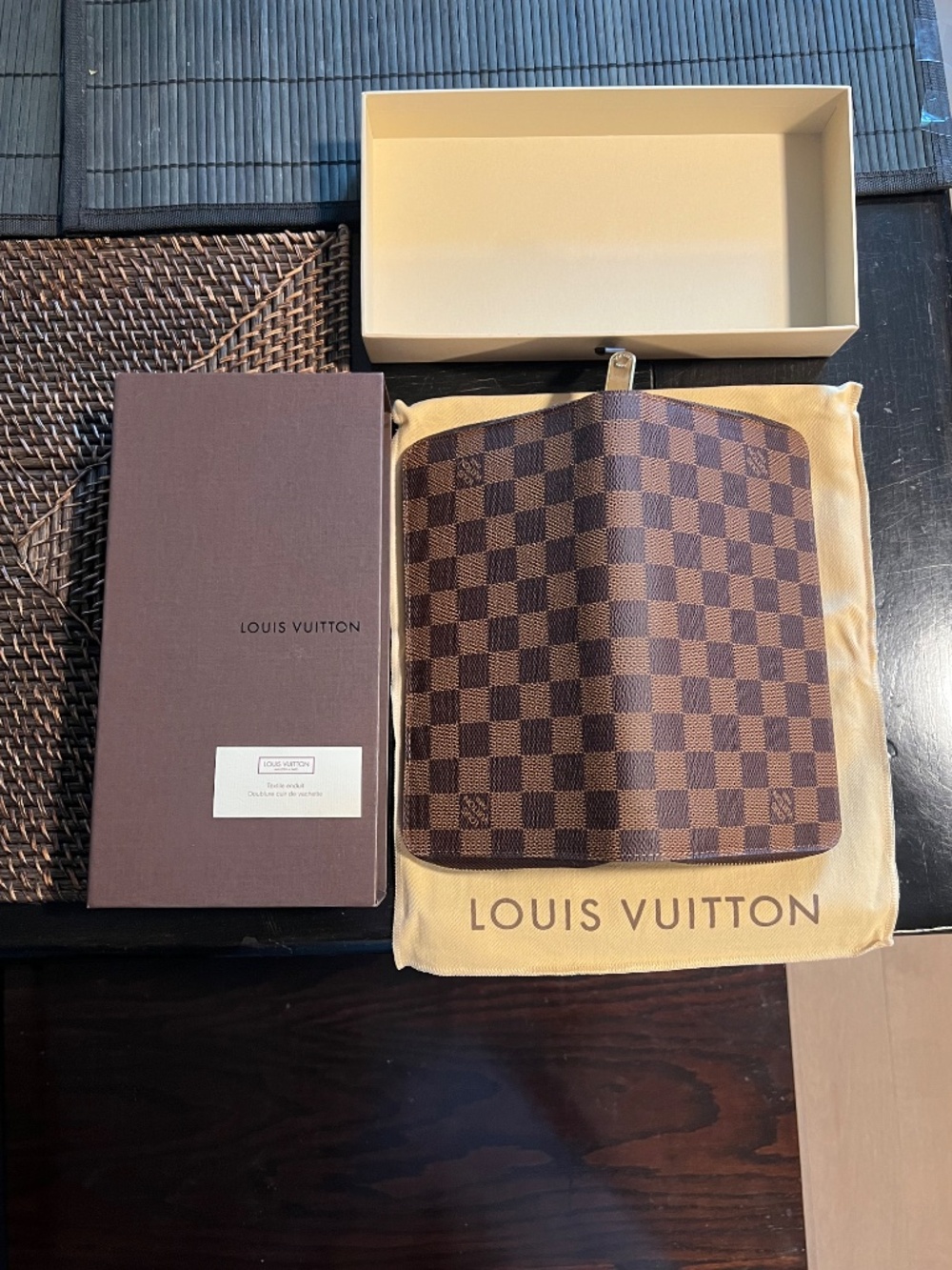 NEW Checkered Louis Vuitton Clutch- 8 1/4 x 4 3/4 inches, Brown - Picture 4 of 16